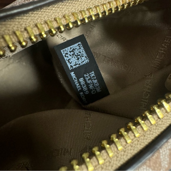 Michael Kors Camel Medium Cora Shoulder Bag - Picture 10 of 10